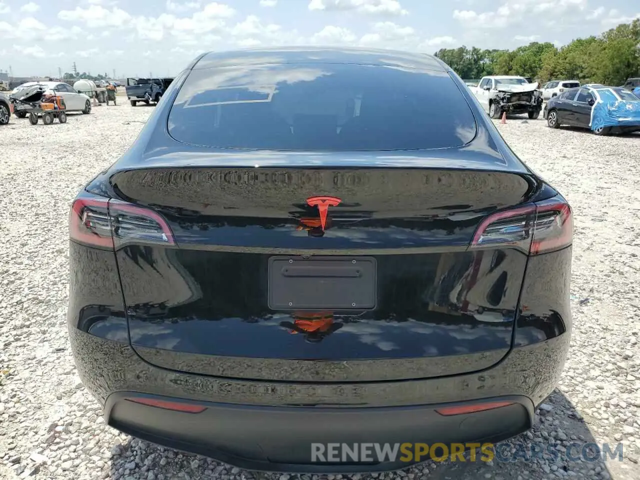 6 Photograph of a damaged car 7SAYGDED6SA343319 TESLA MODEL Y 2025