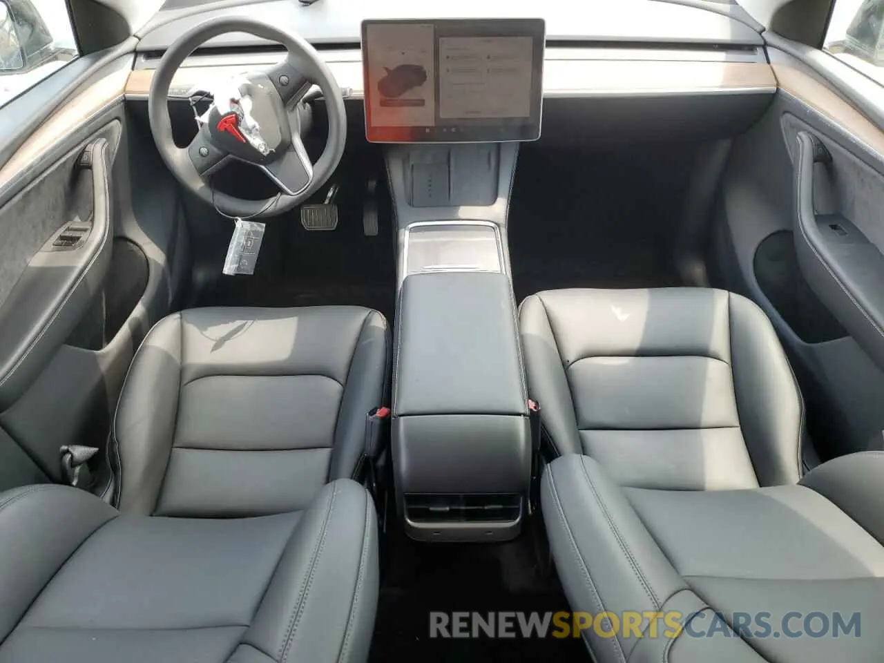 8 Photograph of a damaged car 7SAYGDED6SA343319 TESLA MODEL Y 2025