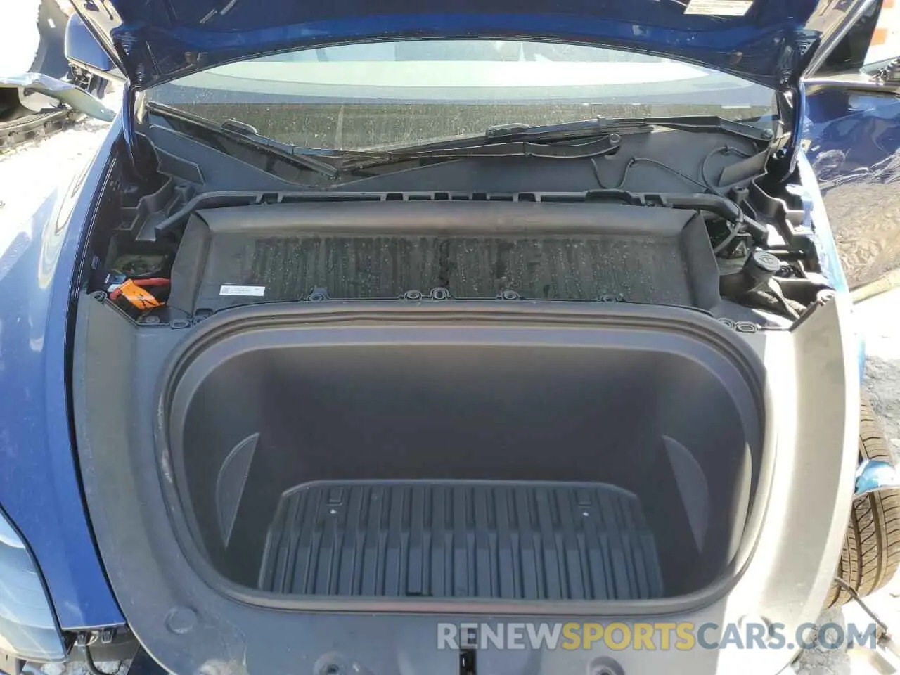 11 Photograph of a damaged car 7SAYGDED6SA374456 TESLA MODEL Y 2025