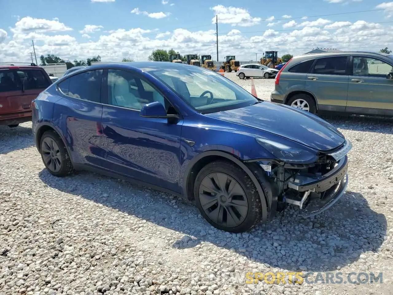 4 Photograph of a damaged car 7SAYGDED6SA374456 TESLA MODEL Y 2025