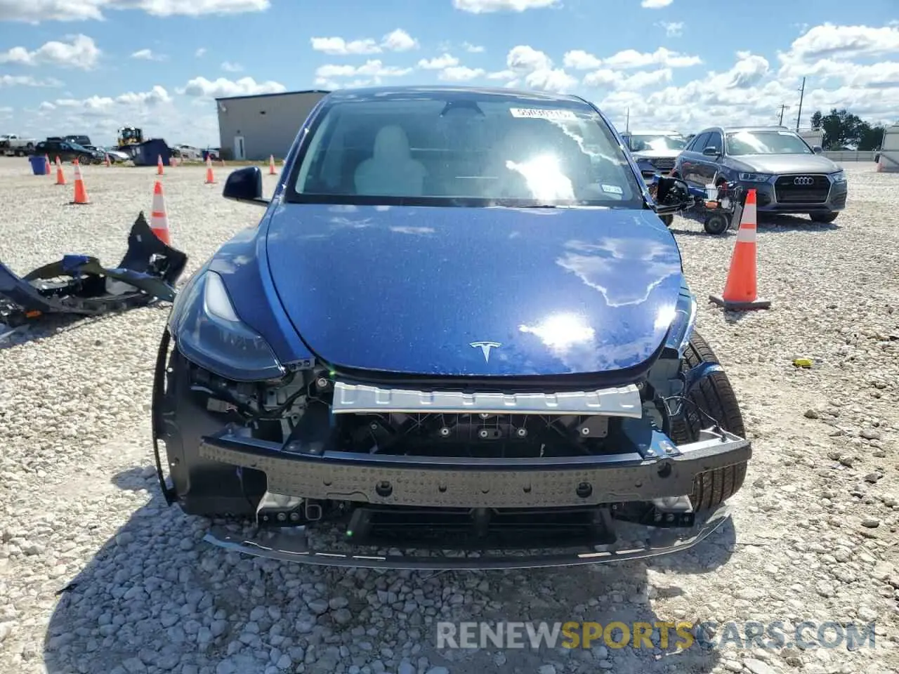 5 Photograph of a damaged car 7SAYGDED6SA374456 TESLA MODEL Y 2025