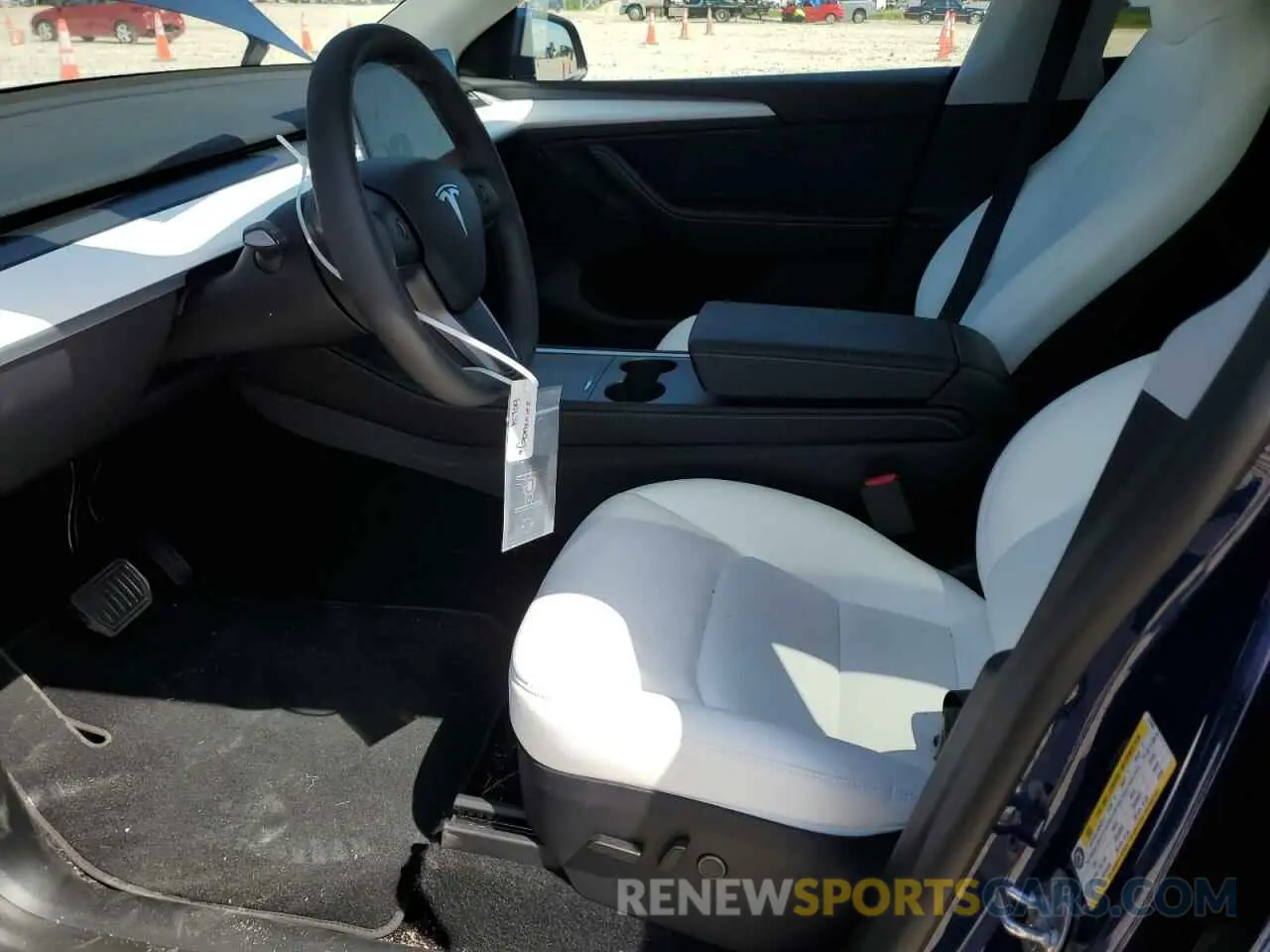 7 Photograph of a damaged car 7SAYGDED6SA374456 TESLA MODEL Y 2025