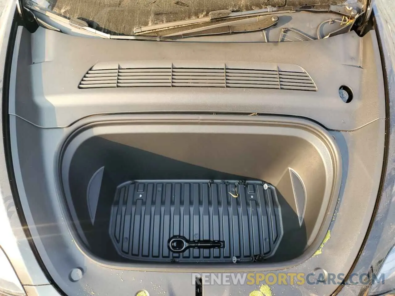 13 Photograph of a damaged car 7SAYGDED6SF228593 TESLA MODEL Y 2025