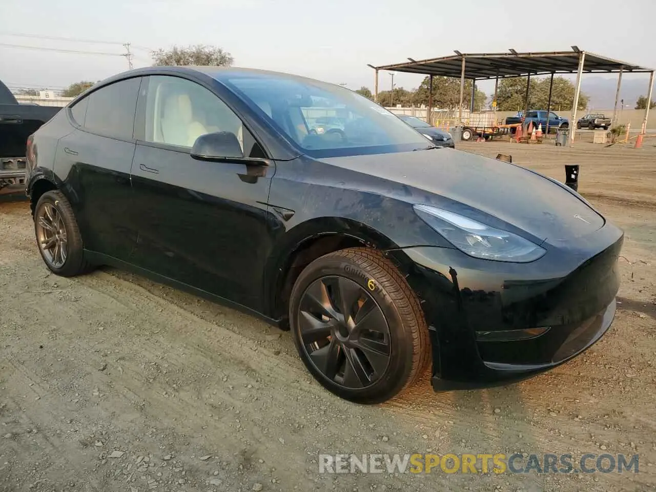 4 Photograph of a damaged car 7SAYGDED6SF228593 TESLA MODEL Y 2025