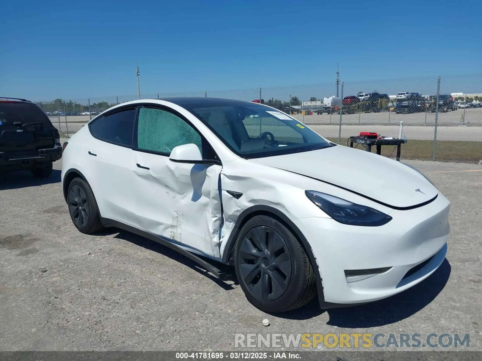 6 Photograph of a damaged car 7SAYGDED6SF234278 TESLA MODEL Y 2025