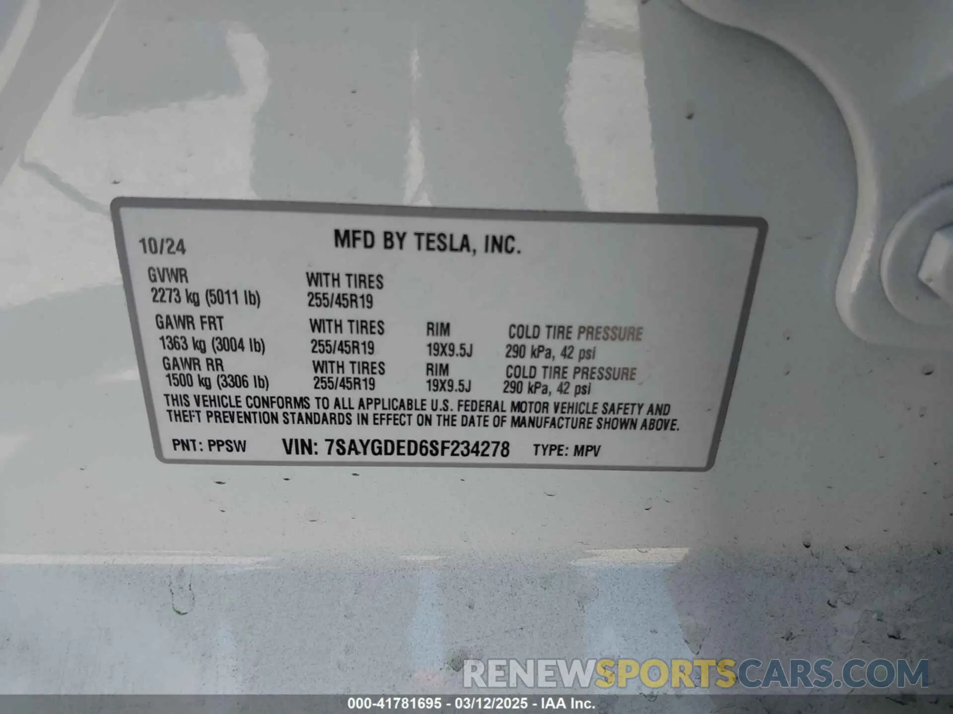 9 Photograph of a damaged car 7SAYGDED6SF234278 TESLA MODEL Y 2025