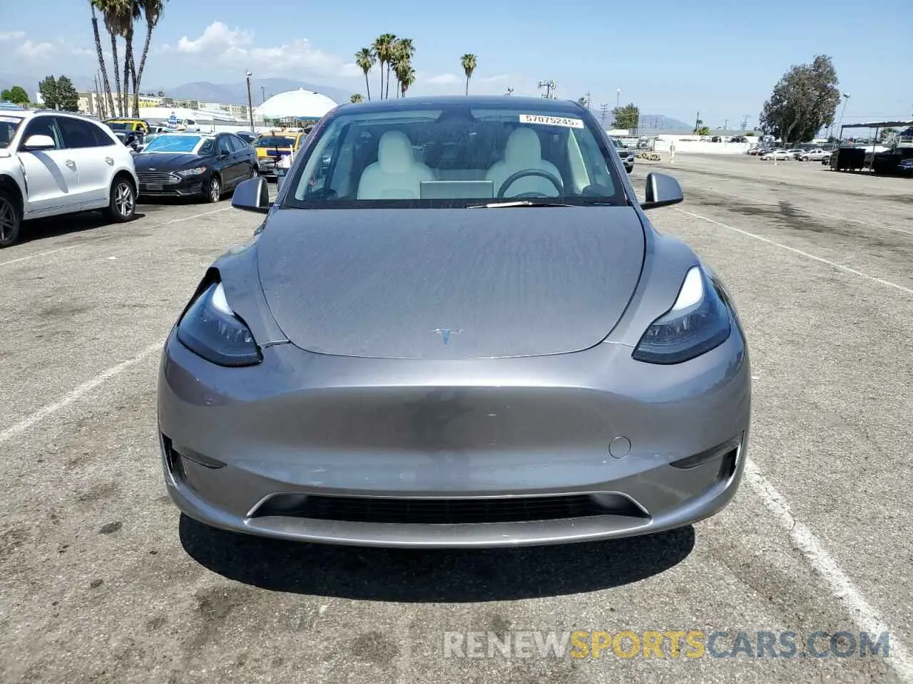 5 Photograph of a damaged car 7SAYGDED6SF253901 TESLA MODEL Y 2025