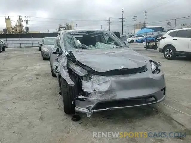10 Photograph of a damaged car 7SAYGDED6SF256765 TESLA MODEL Y 2025