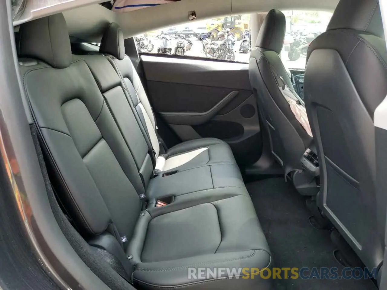 11 Photograph of a damaged car 7SAYGDED6SF314843 TESLA MODEL Y 2025