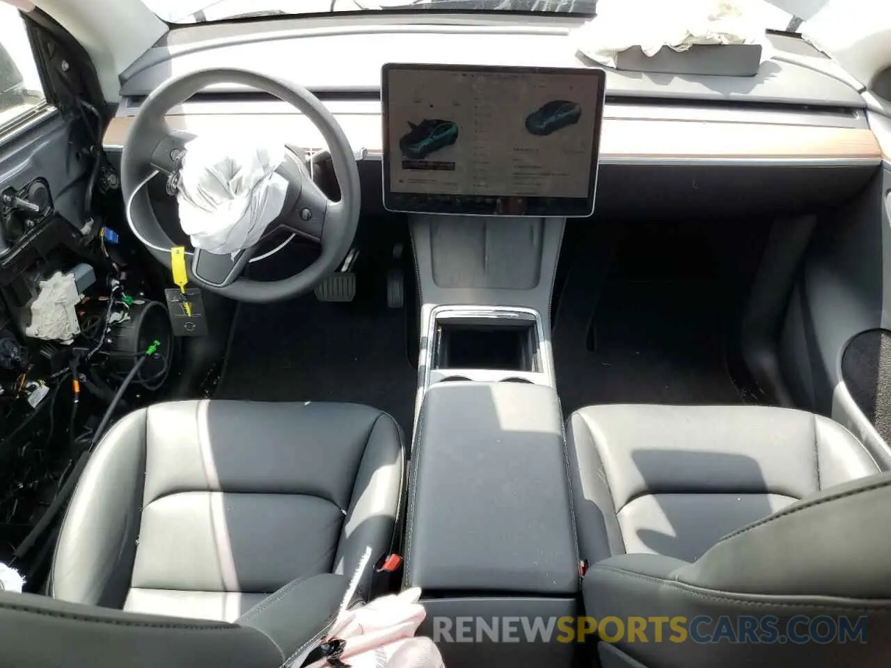 8 Photograph of a damaged car 7SAYGDED6SF314843 TESLA MODEL Y 2025