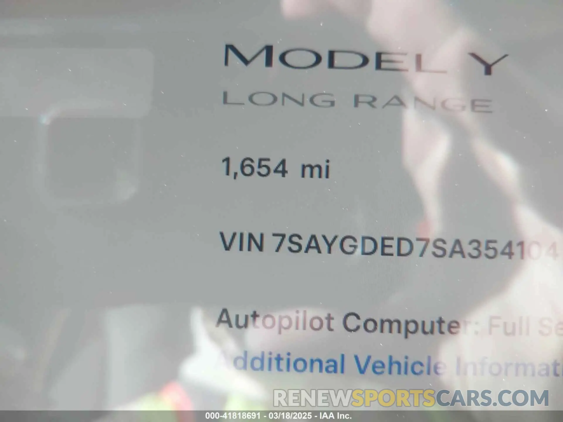 14 Photograph of a damaged car 7SAYGDED7SA354104 TESLA MODEL Y 2025