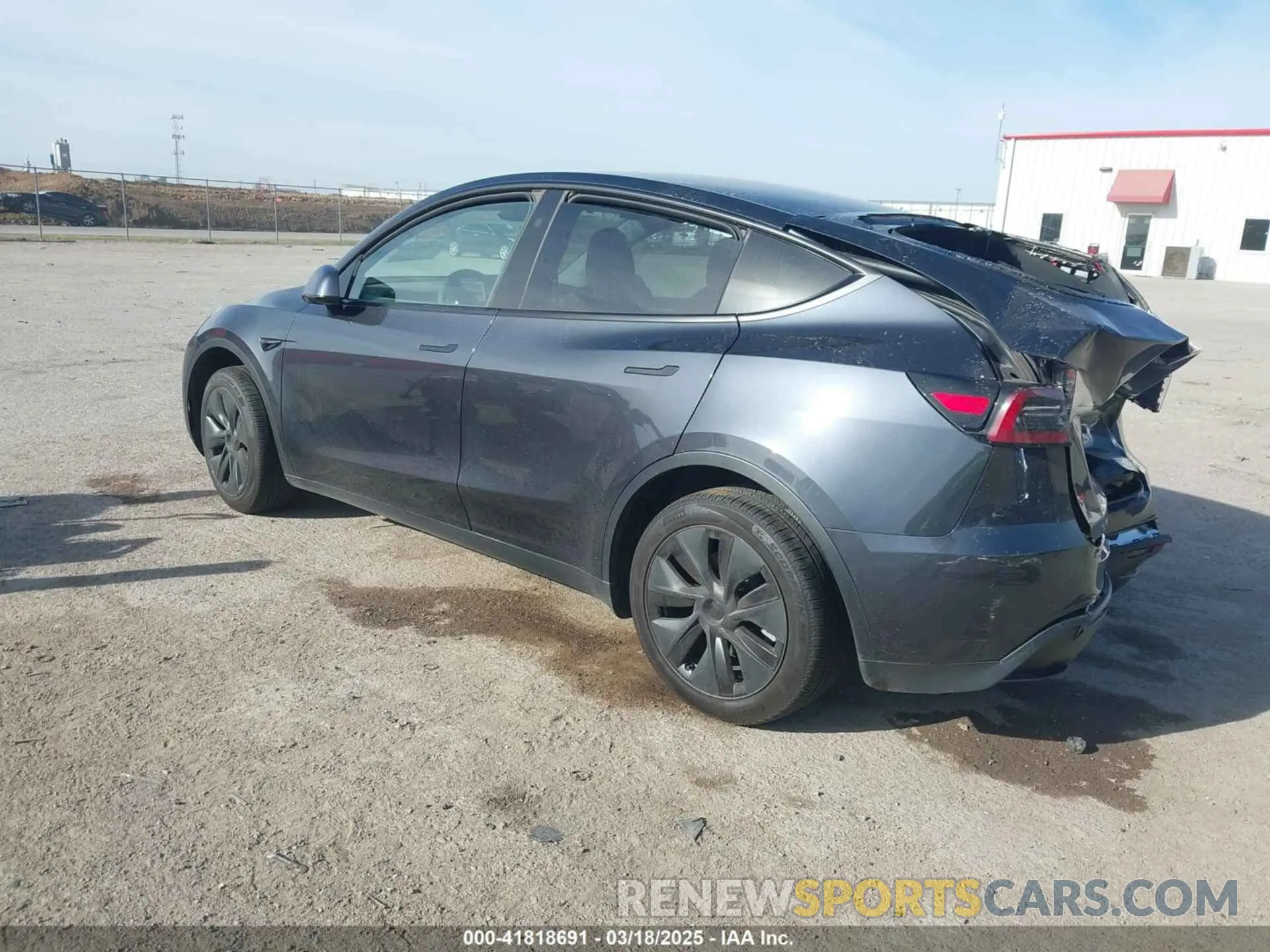 3 Photograph of a damaged car 7SAYGDED7SA354104 TESLA MODEL Y 2025