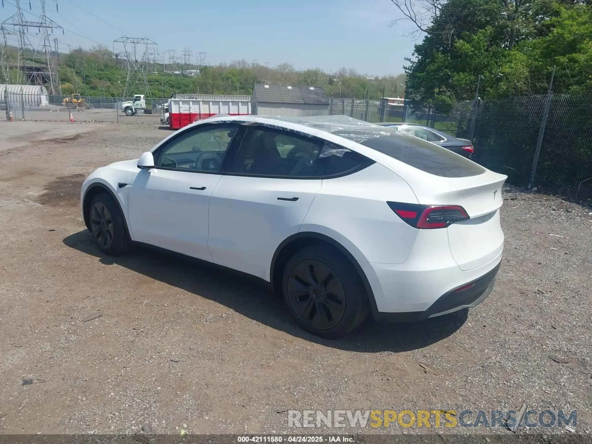 3 Photograph of a damaged car 7SAYGDED7SA378872 TESLA MODEL Y 2025