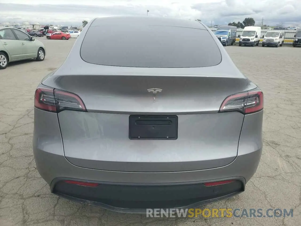 6 Photograph of a damaged car 7SAYGDED7SF227582 TESLA MODEL Y 2025