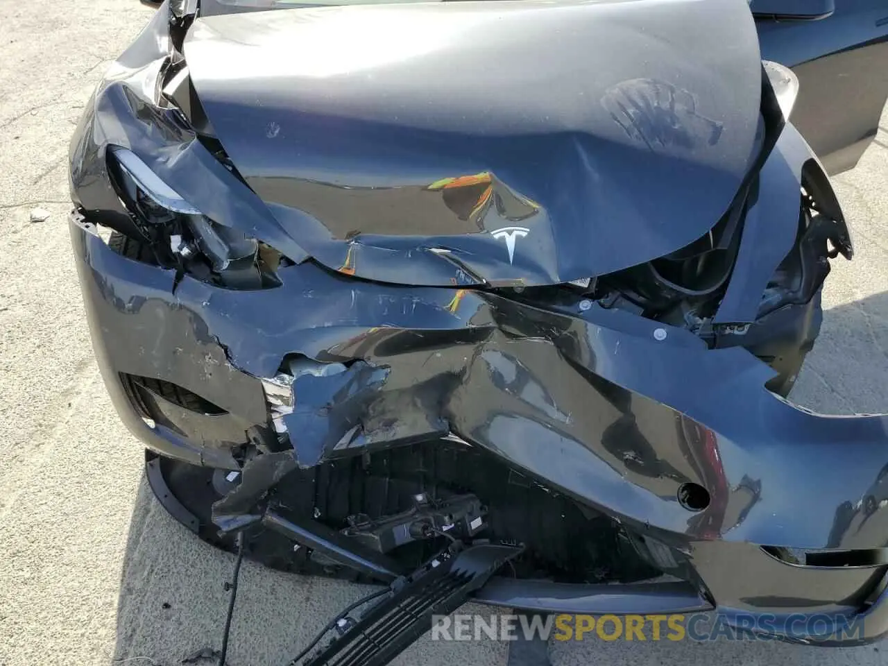 11 Photograph of a damaged car 7SAYGDED7SF314429 TESLA MODEL Y 2025