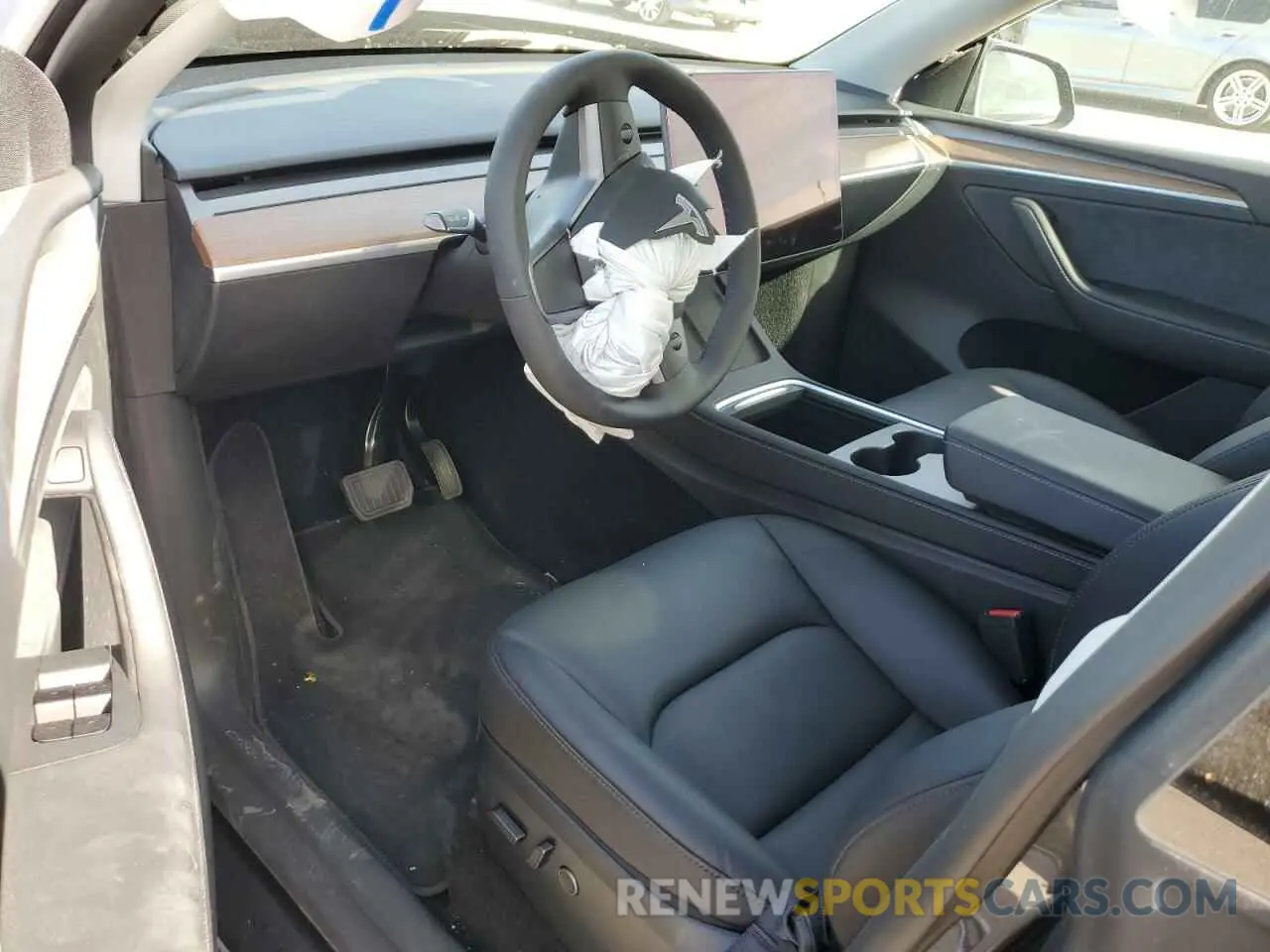 8 Photograph of a damaged car 7SAYGDED7SF314429 TESLA MODEL Y 2025