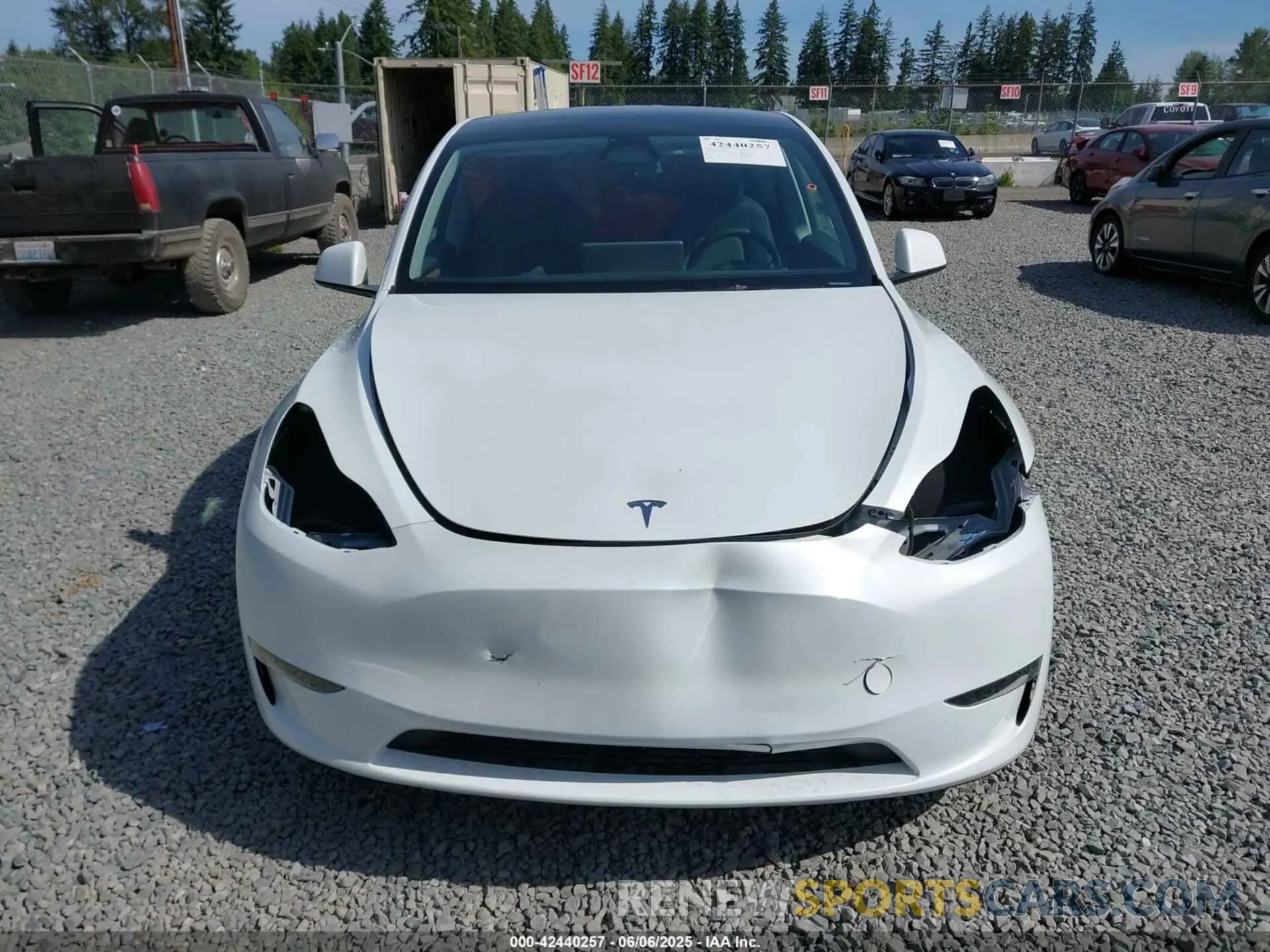 13 Photograph of a damaged car 7SAYGDED8SA351745 TESLA MODEL Y 2025