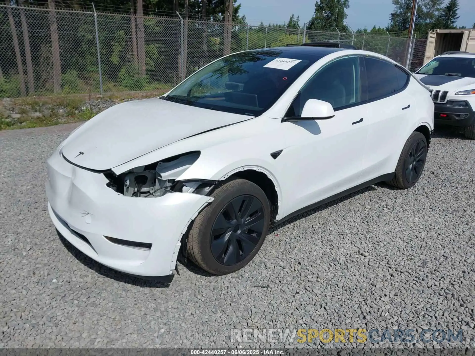 2 Photograph of a damaged car 7SAYGDED8SA351745 TESLA MODEL Y 2025