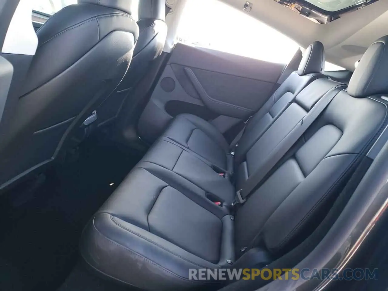 10 Photograph of a damaged car 7SAYGDED8SF225825 TESLA MODEL Y 2025