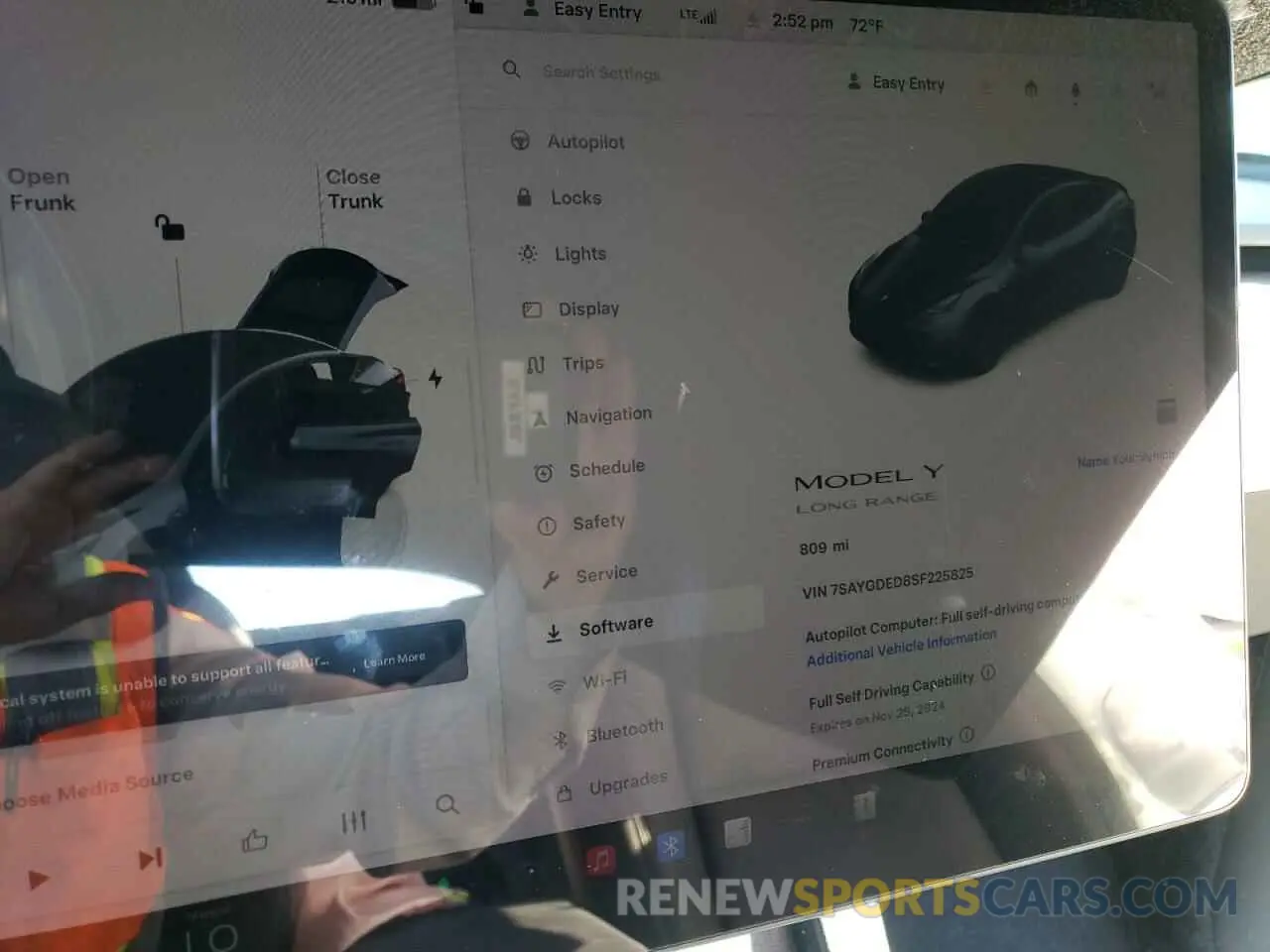 9 Photograph of a damaged car 7SAYGDED8SF225825 TESLA MODEL Y 2025