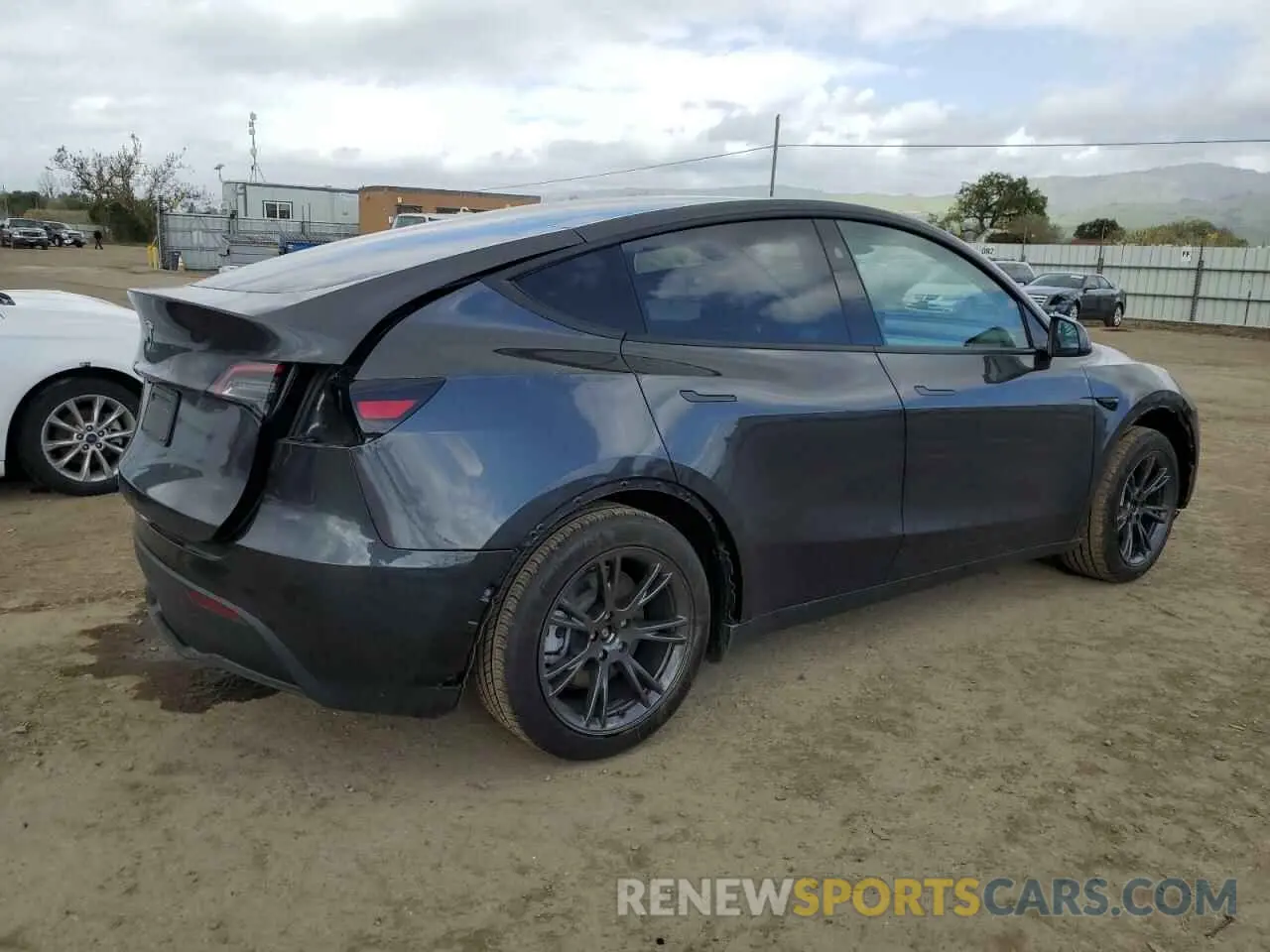 3 Photograph of a damaged car 7SAYGDED8SF279304 TESLA MODEL Y 2025