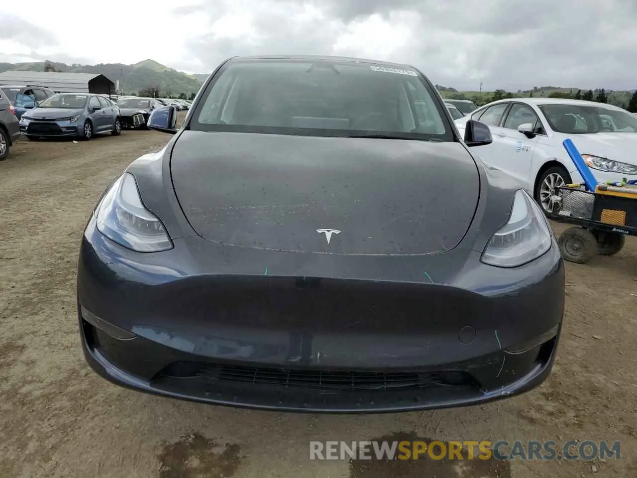 5 Photograph of a damaged car 7SAYGDED8SF279304 TESLA MODEL Y 2025
