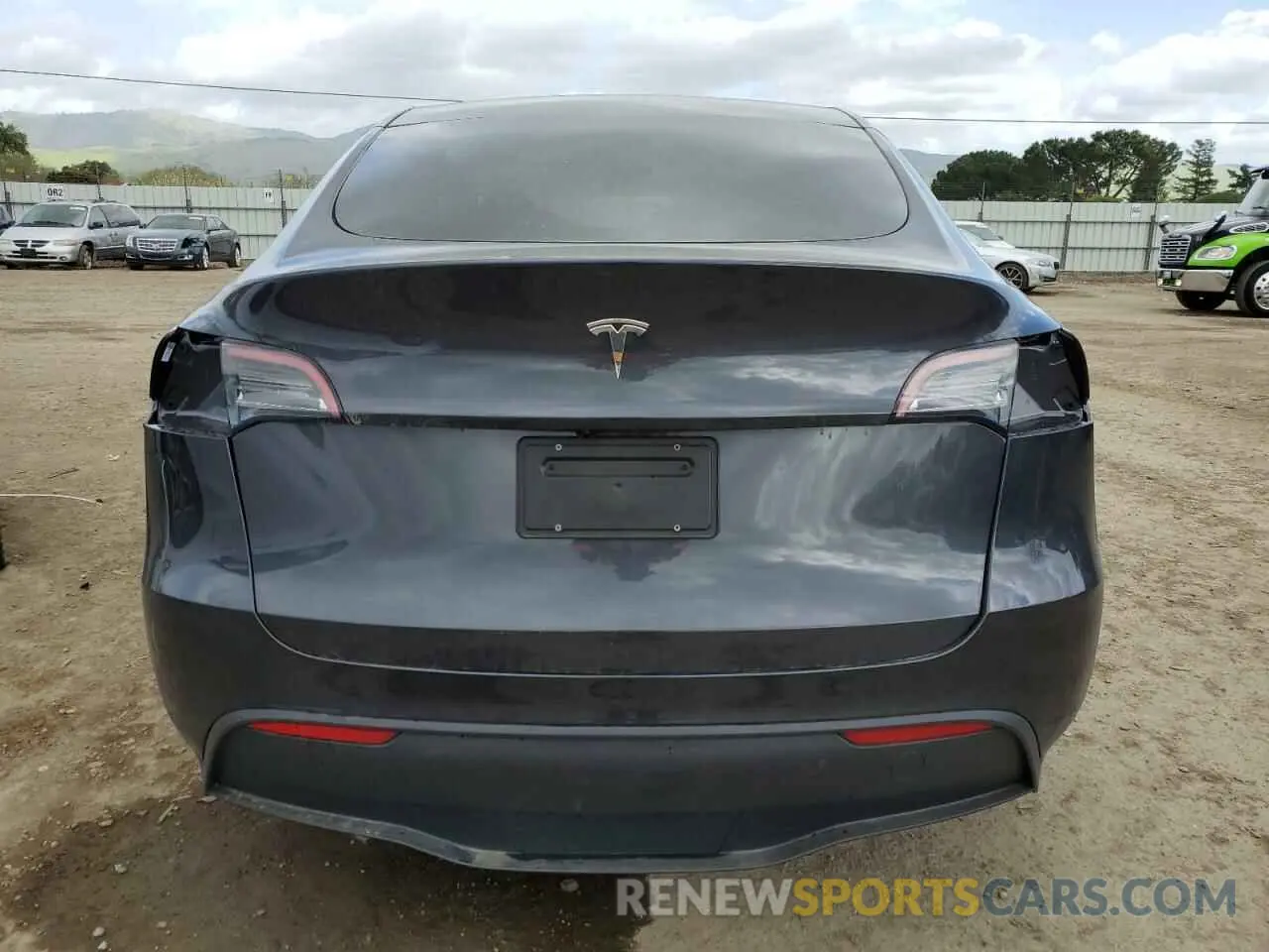 6 Photograph of a damaged car 7SAYGDED8SF279304 TESLA MODEL Y 2025
