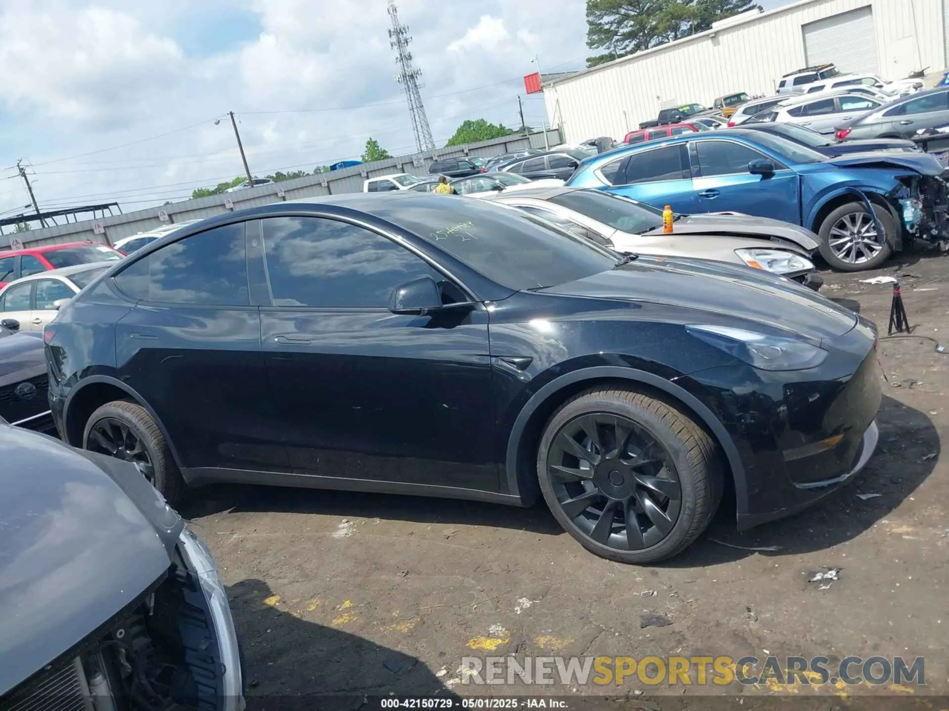 13 Photograph of a damaged car 7SAYGDED9SA356355 TESLA MODEL Y 2025