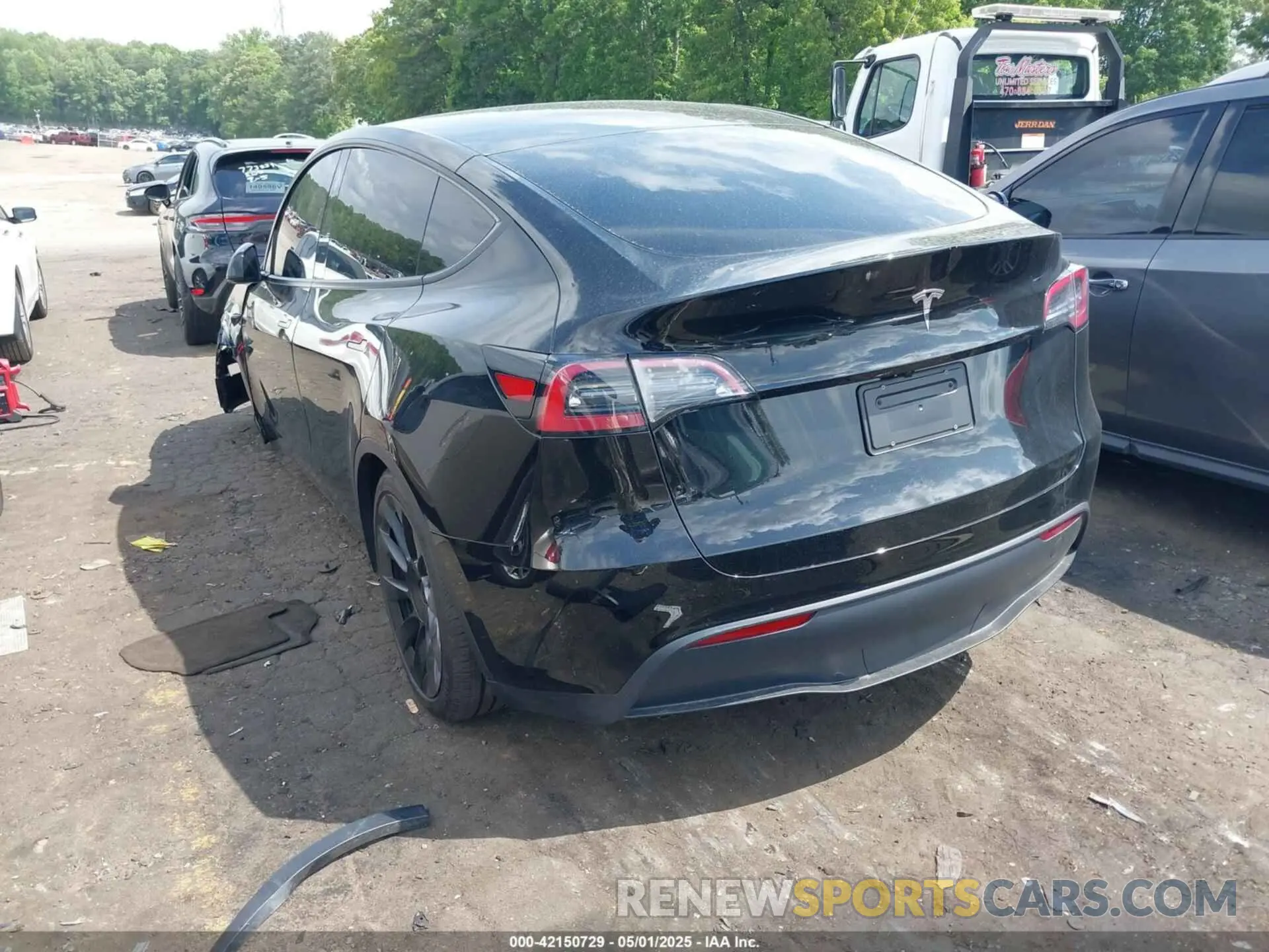 3 Photograph of a damaged car 7SAYGDED9SA356355 TESLA MODEL Y 2025