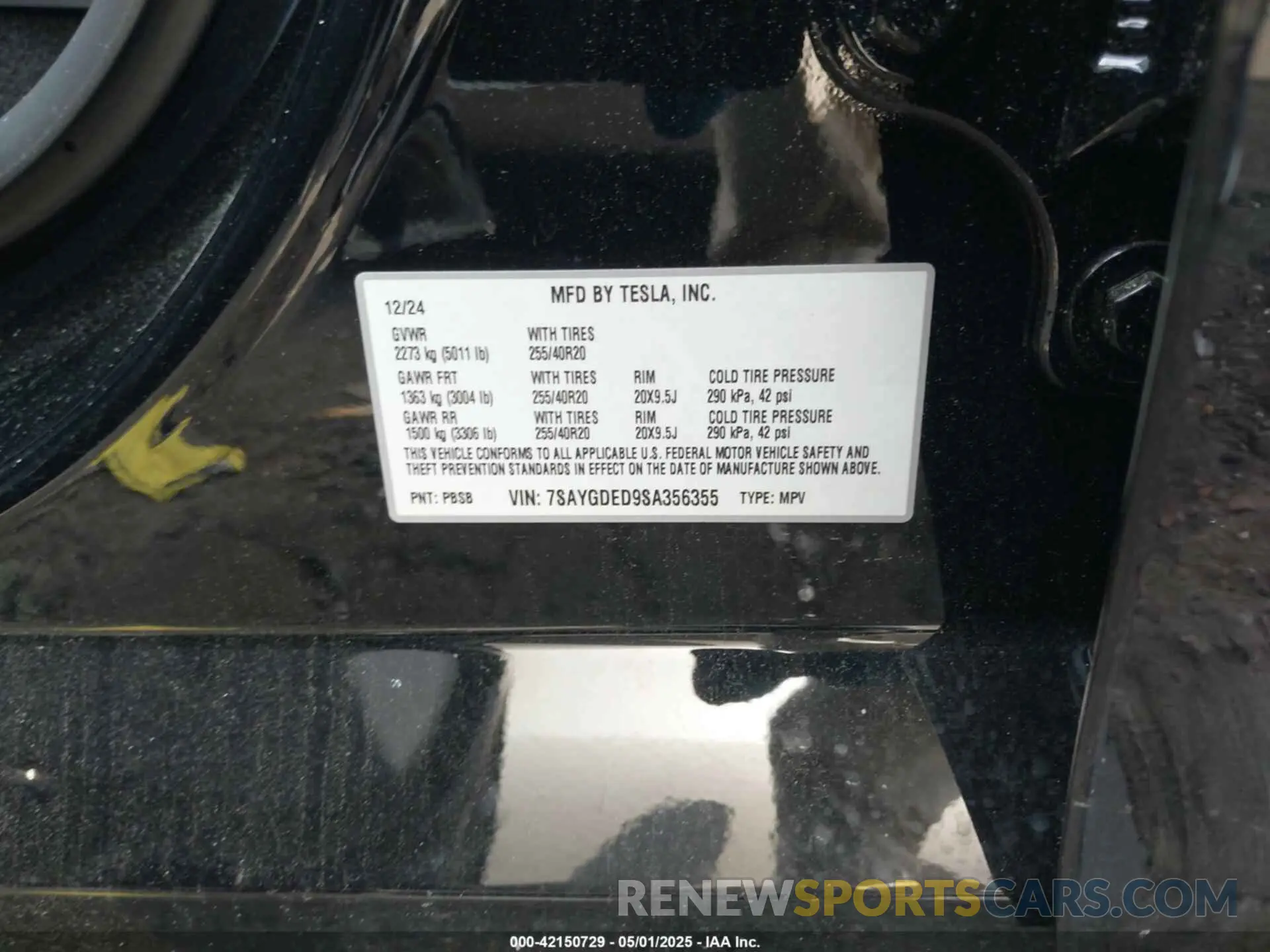 9 Photograph of a damaged car 7SAYGDED9SA356355 TESLA MODEL Y 2025