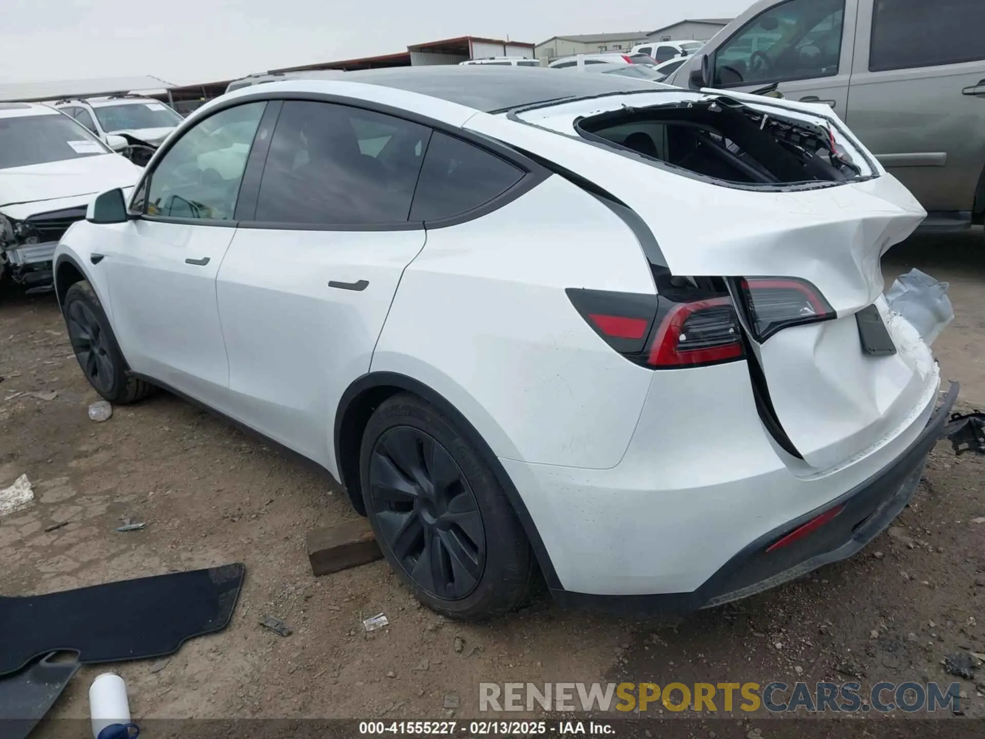 3 Photograph of a damaged car 7SAYGDED9SA357876 TESLA MODEL Y 2025