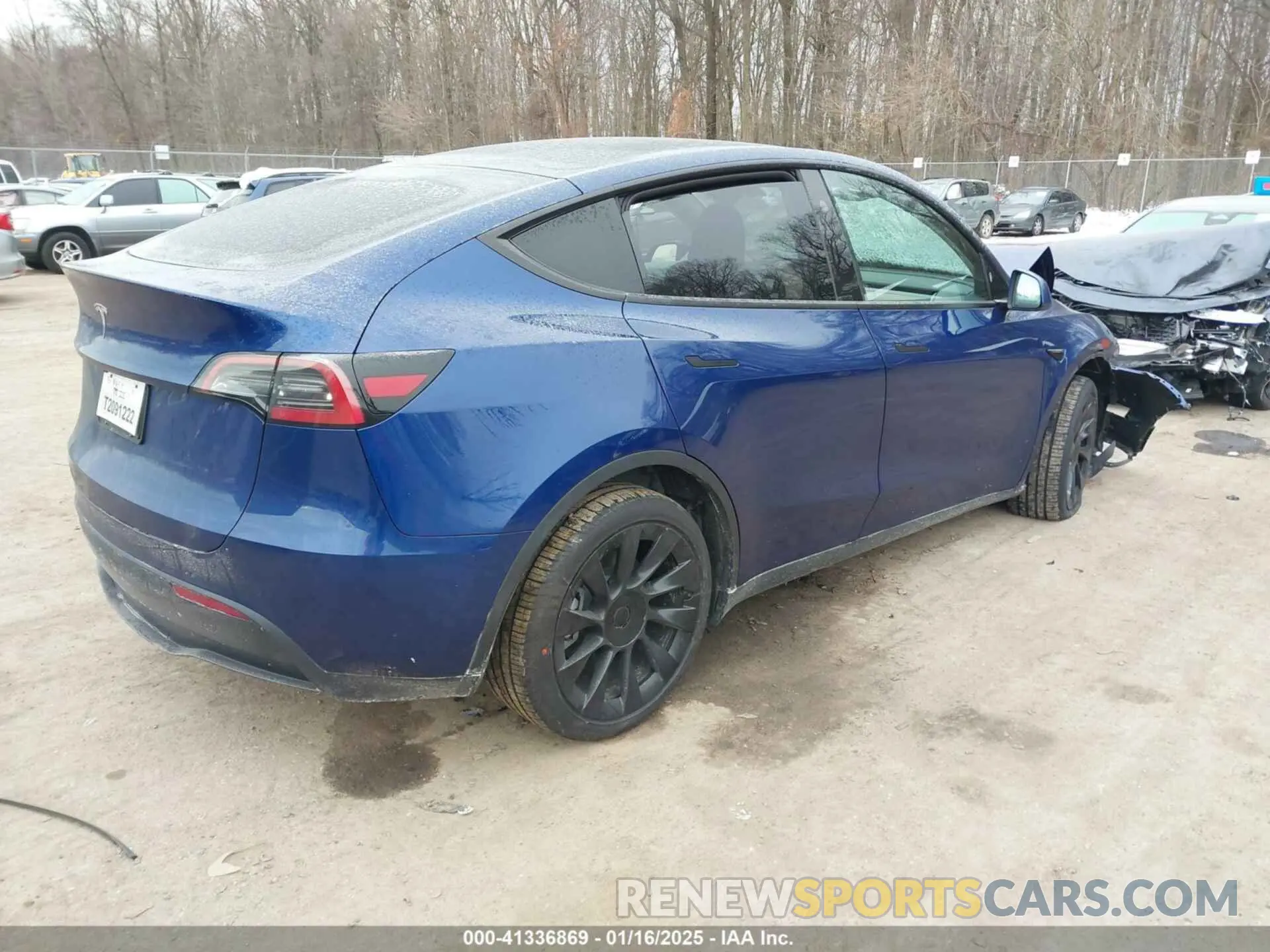 4 Photograph of a damaged car 7SAYGDED9SF248370 TESLA MODEL Y 2025
