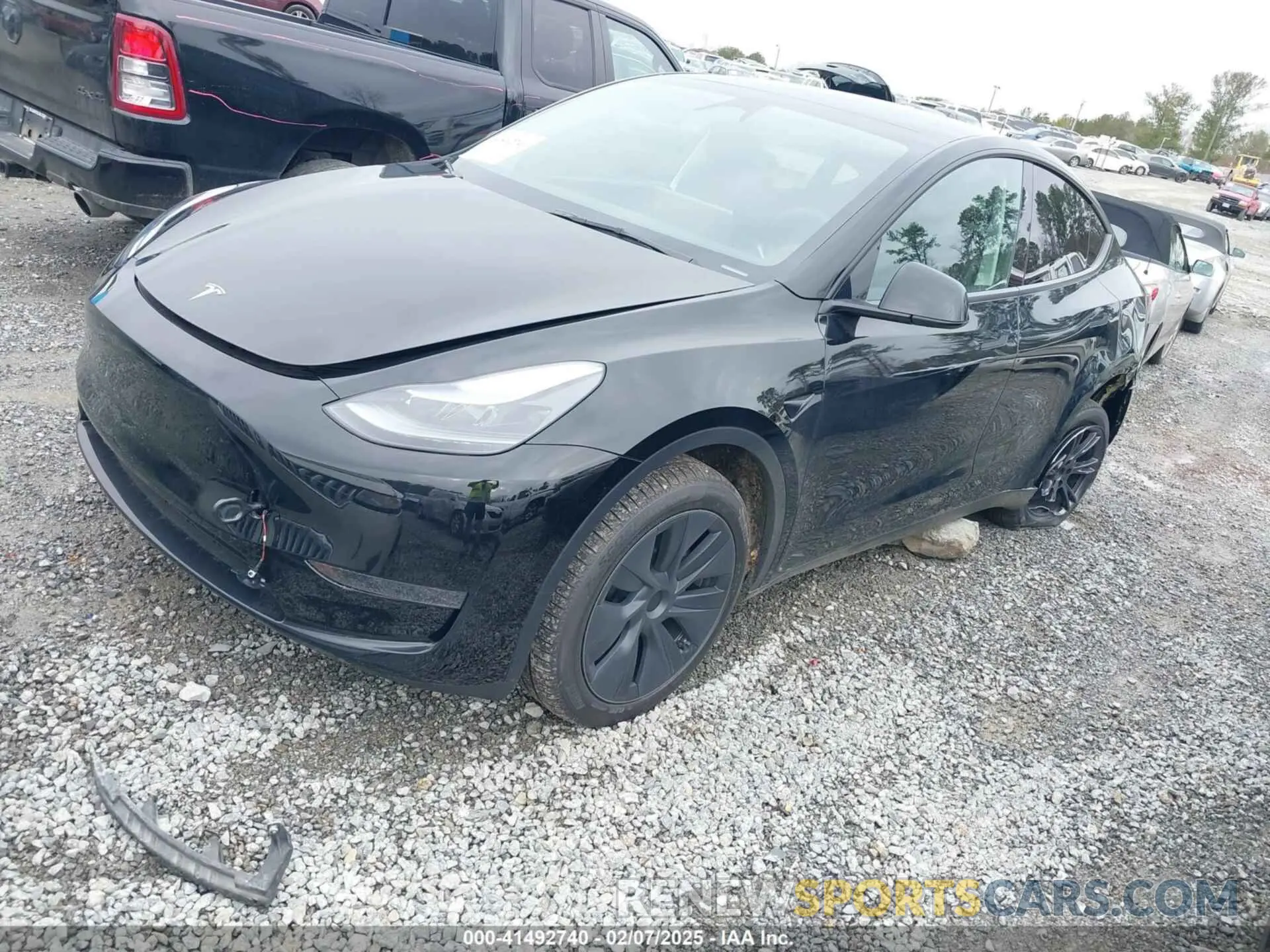 2 Photograph of a damaged car 7SAYGDEDXSA349480 TESLA MODEL Y 2025
