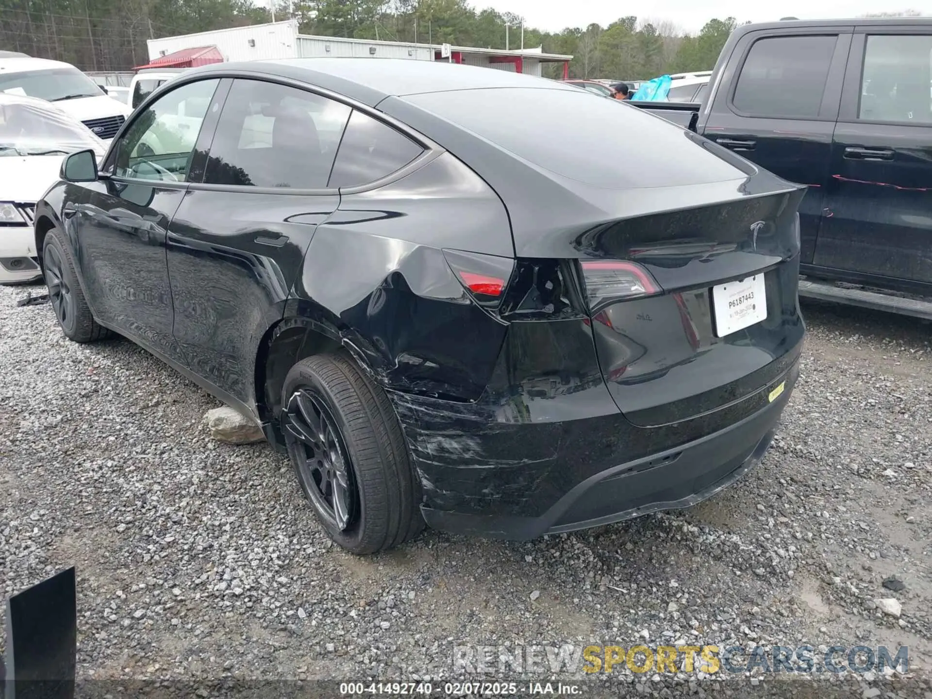 3 Photograph of a damaged car 7SAYGDEDXSA349480 TESLA MODEL Y 2025