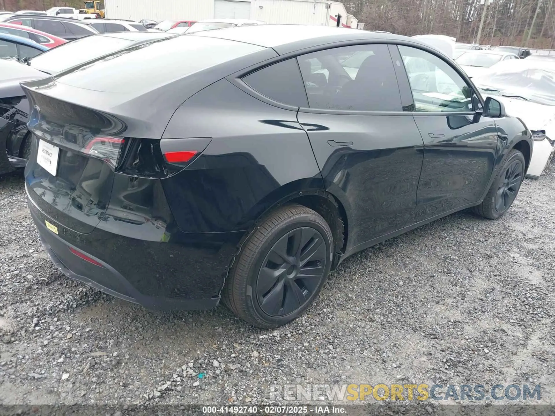 4 Photograph of a damaged car 7SAYGDEDXSA349480 TESLA MODEL Y 2025