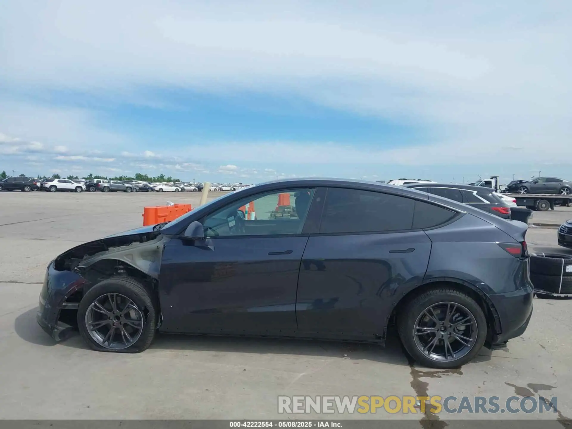 15 Photograph of a damaged car 7SAYGDEDXSA355554 TESLA MODEL Y 2025