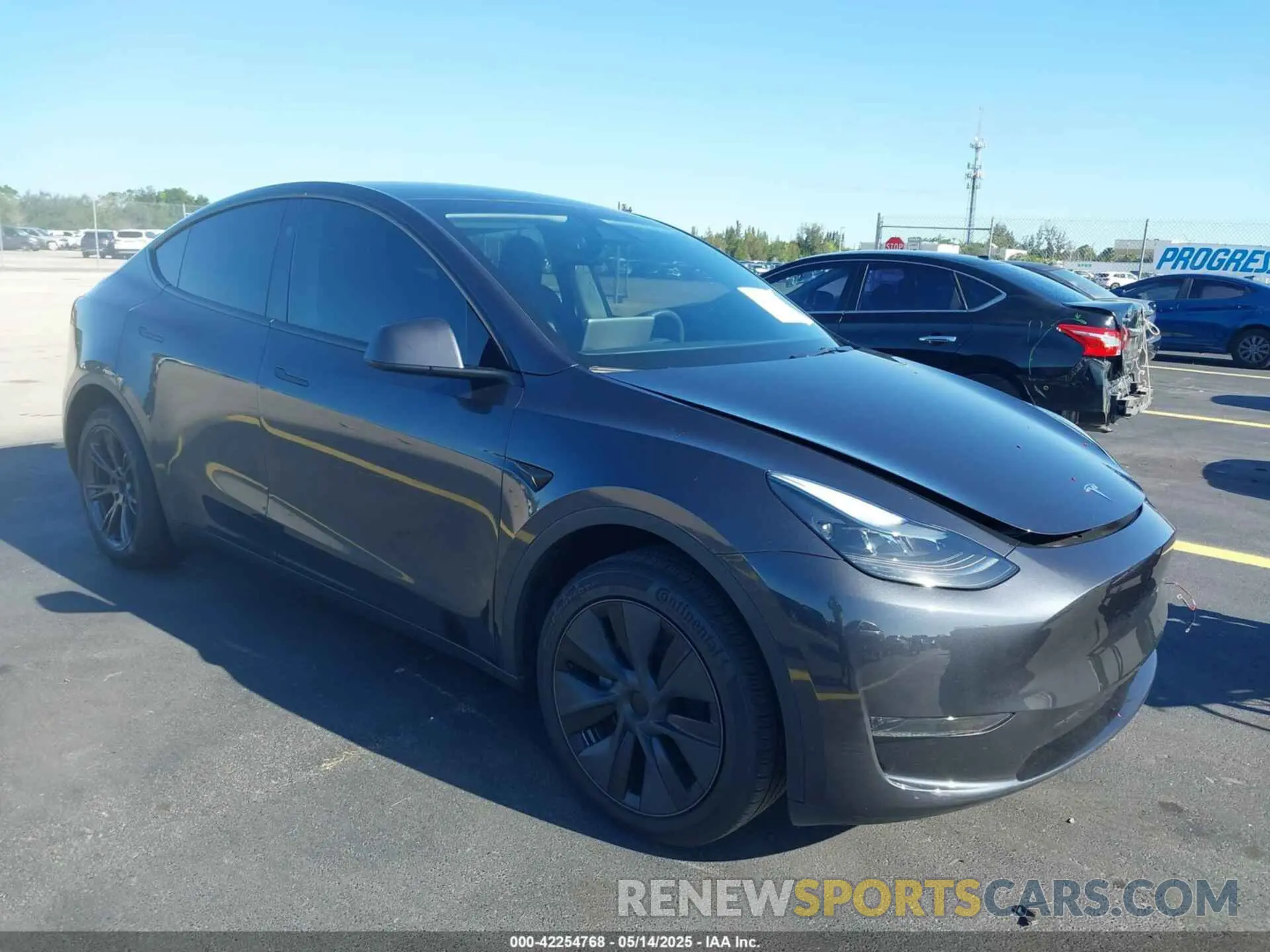 1 Photograph of a damaged car 7SAYGDEDXSF226619 TESLA MODEL Y 2025