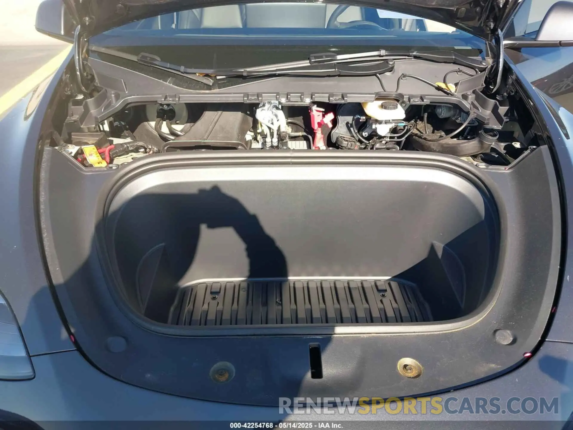 10 Photograph of a damaged car 7SAYGDEDXSF226619 TESLA MODEL Y 2025
