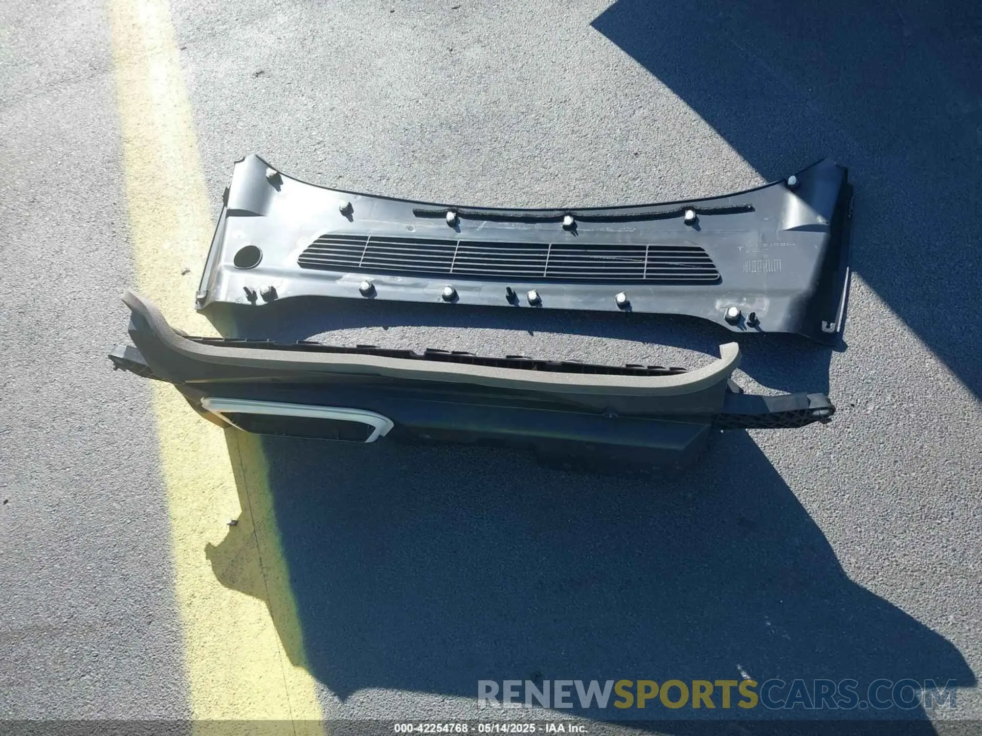 11 Photograph of a damaged car 7SAYGDEDXSF226619 TESLA MODEL Y 2025