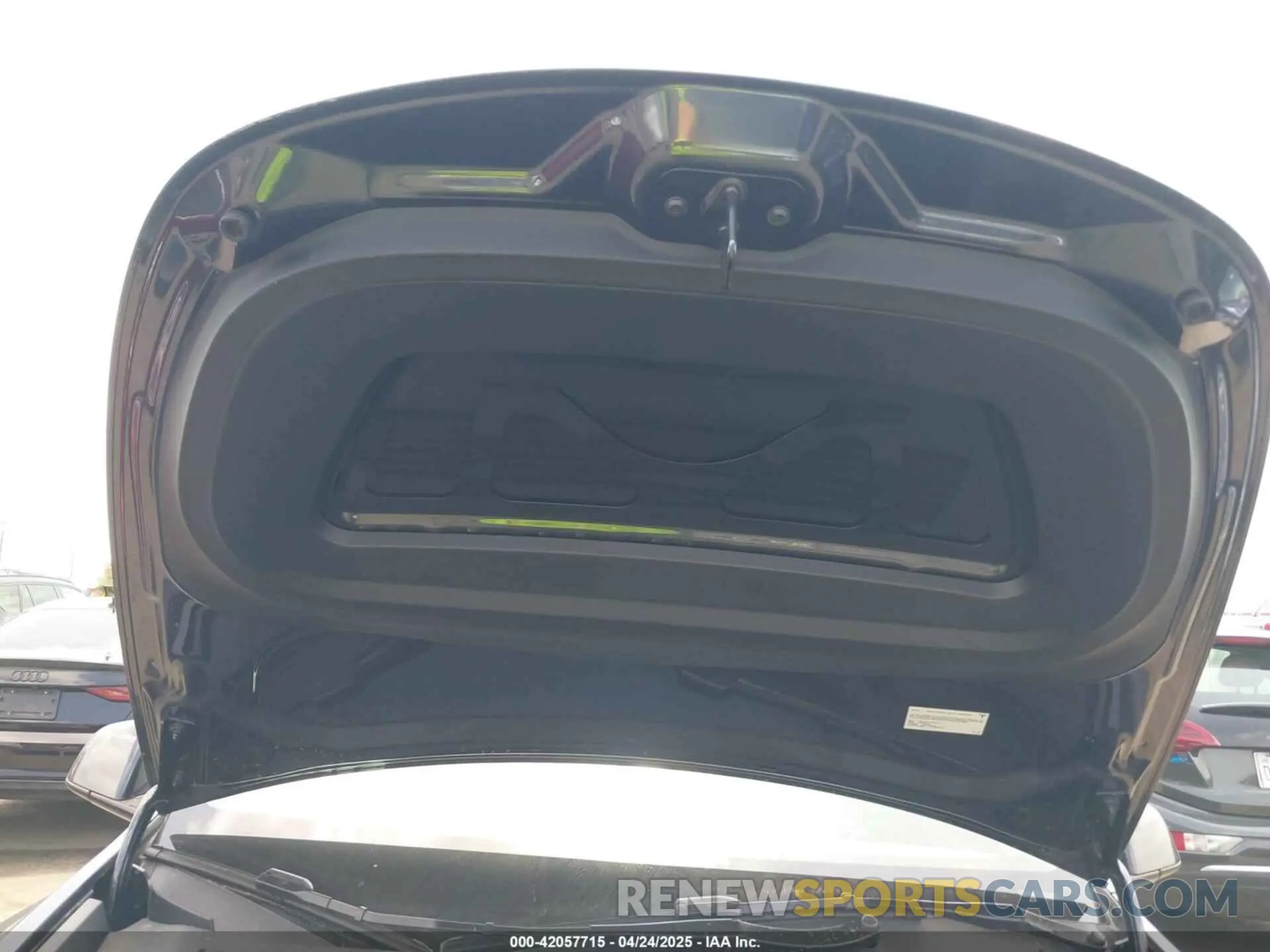 10 Photograph of a damaged car 7SAYGDEDXSF276422 TESLA MODEL Y 2025