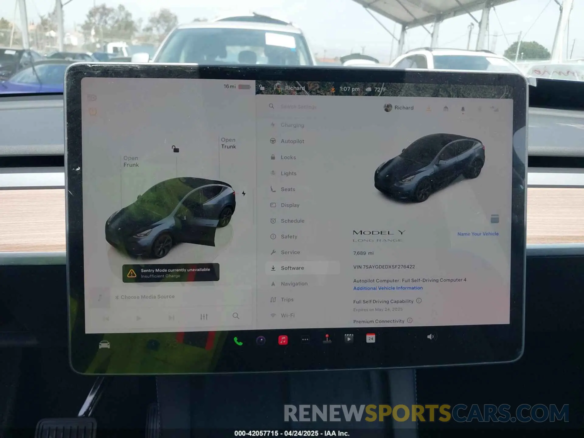 18 Photograph of a damaged car 7SAYGDEDXSF276422 TESLA MODEL Y 2025