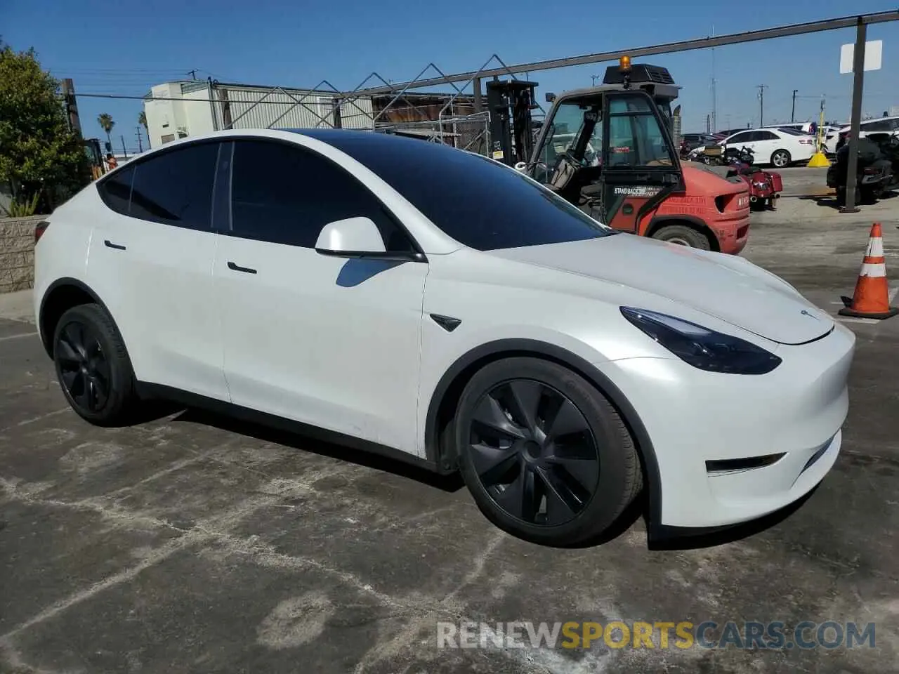 4 Photograph of a damaged car 7SAYGDEDXSF303960 TESLA MODEL Y 2025