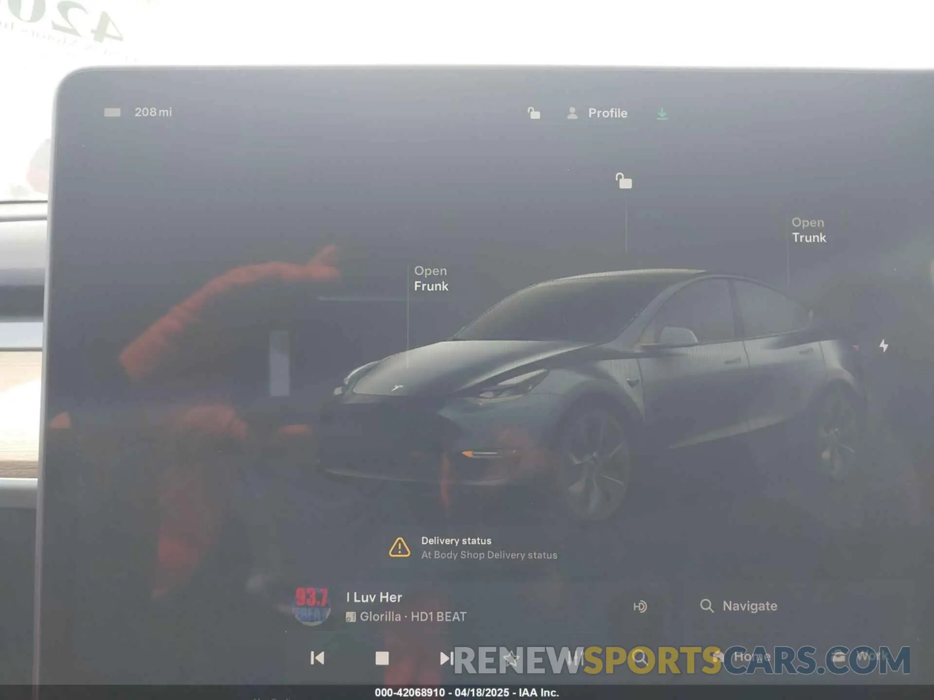 7 Photograph of a damaged car 7SAYGDEE1SA360909 TESLA MODEL Y 2025