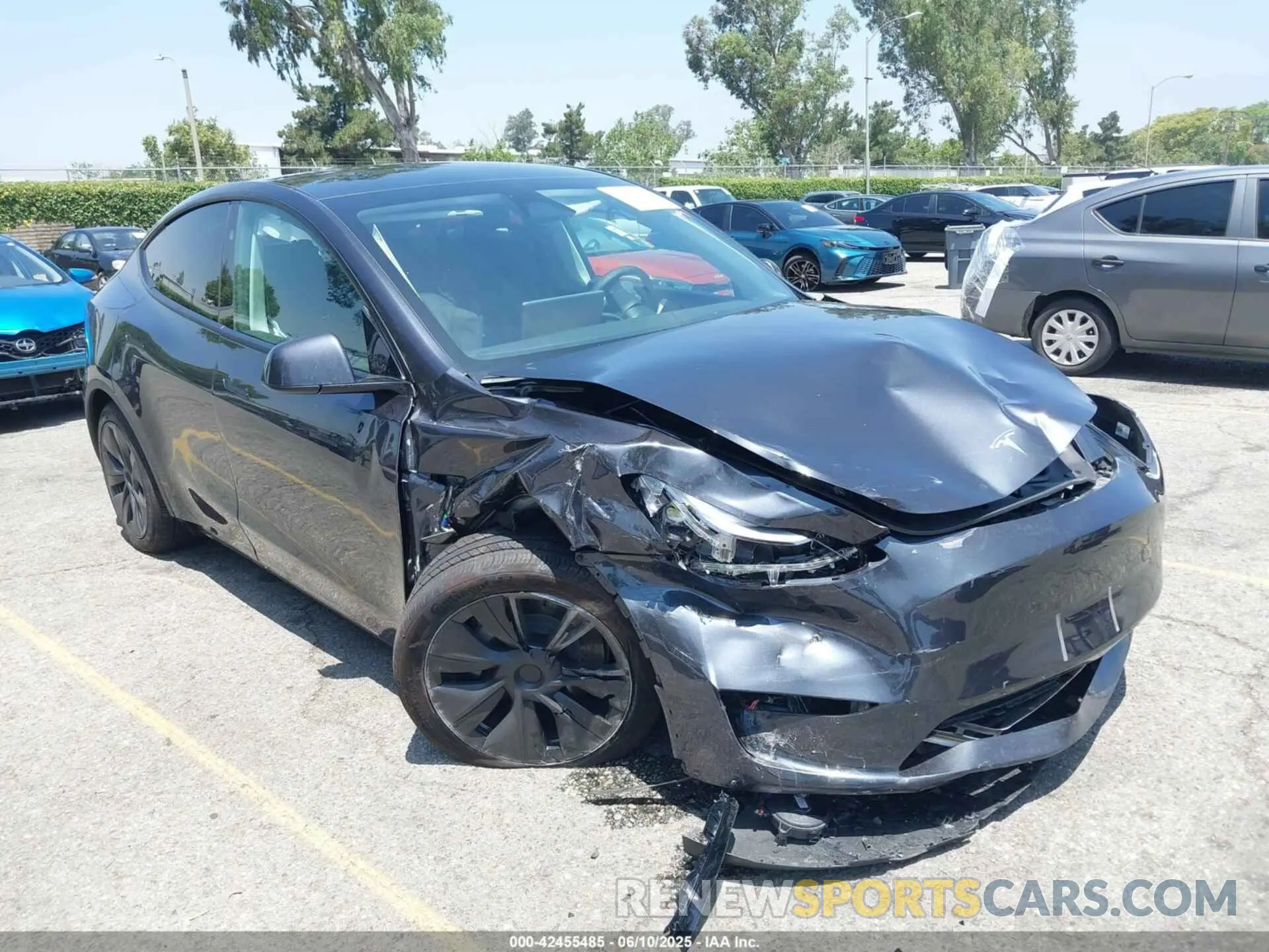 1 Photograph of a damaged car 7SAYGDEE1SF283932 TESLA MODEL Y 2025