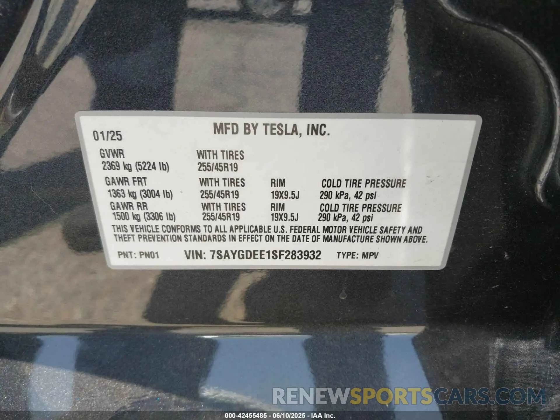 9 Photograph of a damaged car 7SAYGDEE1SF283932 TESLA MODEL Y 2025