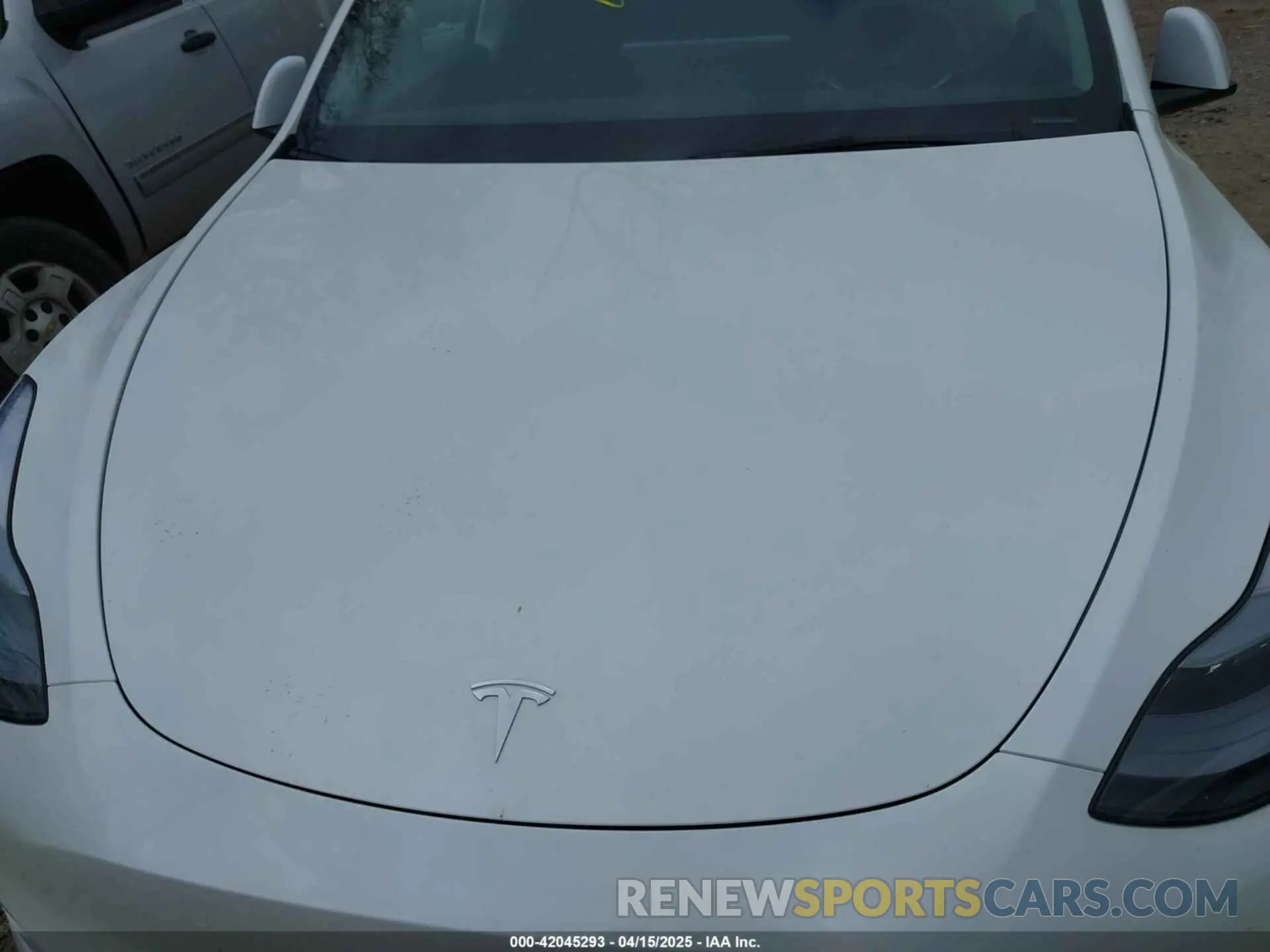 10 Photograph of a damaged car 7SAYGDEE1SF296292 TESLA MODEL Y 2025