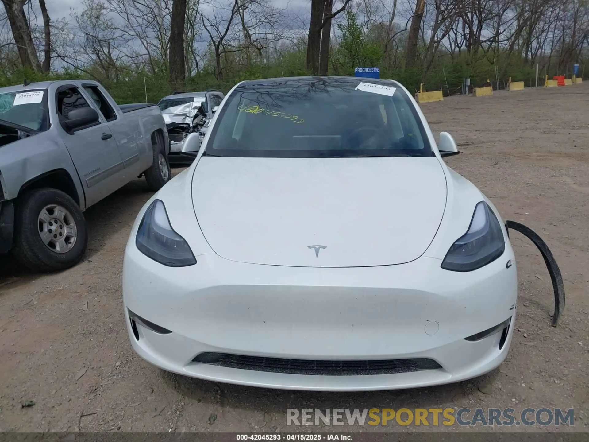 11 Photograph of a damaged car 7SAYGDEE1SF296292 TESLA MODEL Y 2025