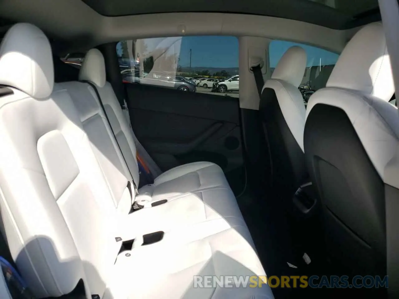 10 Photograph of a damaged car 7SAYGDEE2SF261096 TESLA MODEL Y 2025