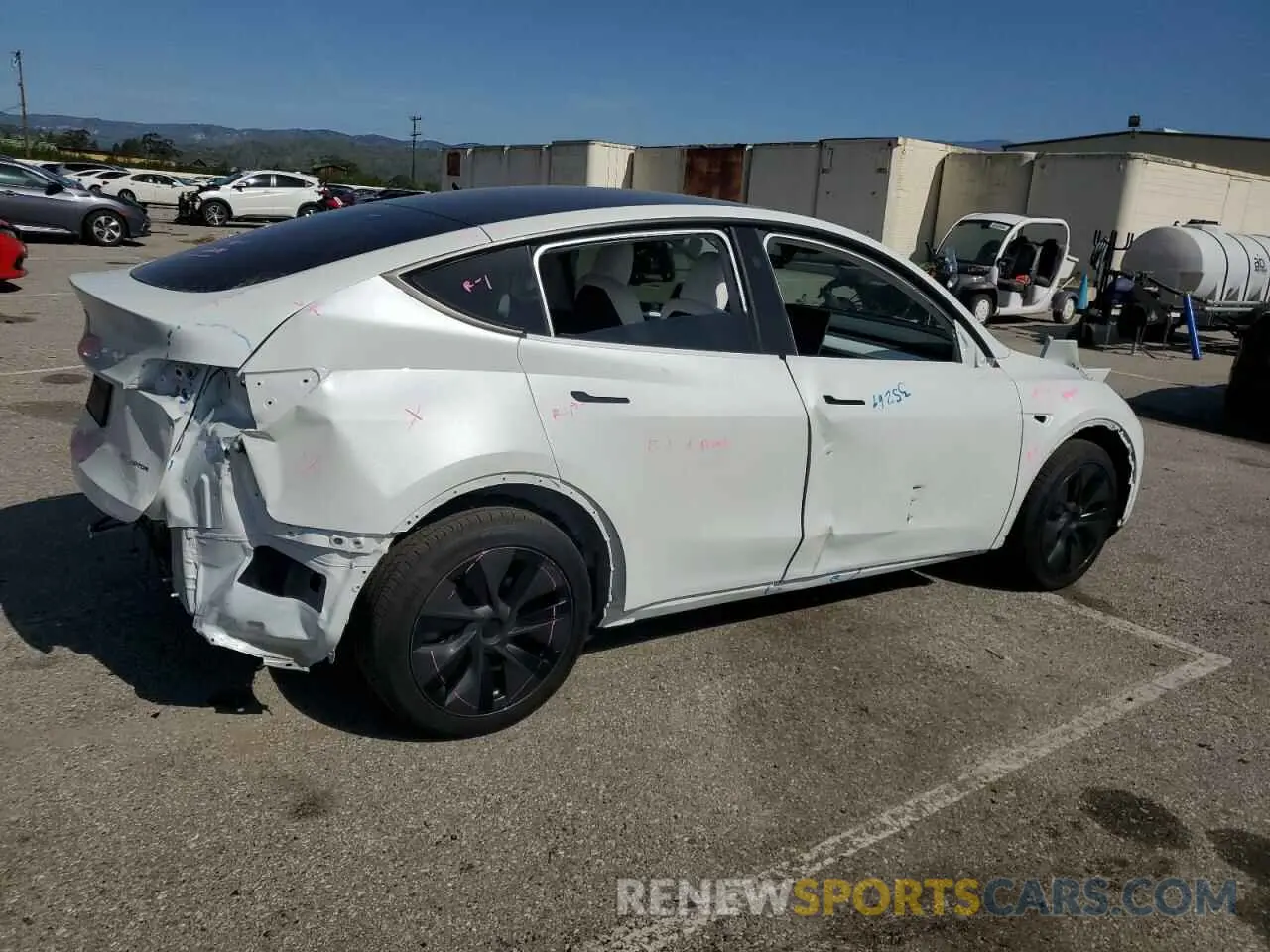3 Photograph of a damaged car 7SAYGDEE2SF261096 TESLA MODEL Y 2025