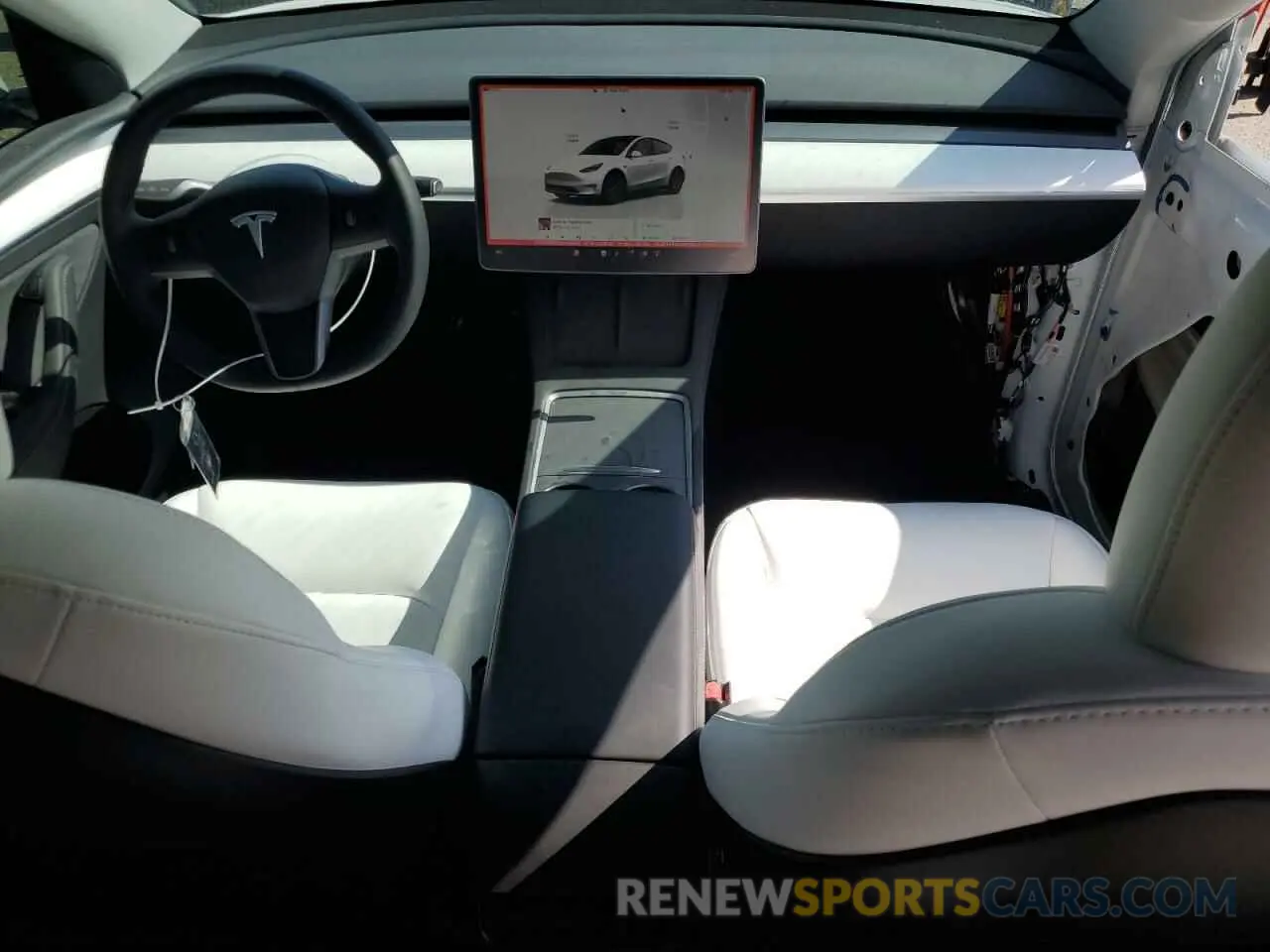 8 Photograph of a damaged car 7SAYGDEE2SF261096 TESLA MODEL Y 2025